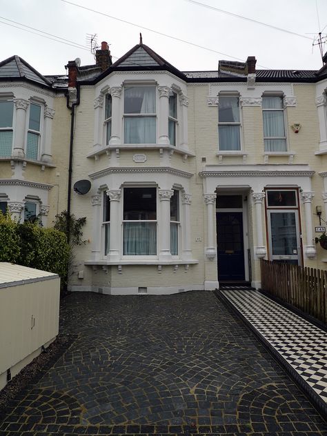 Granite Drive and Mosaic Path. Victorian Terrace Driveway, London Driveway, Victorian Driveway, Victorian Mosaic Tile, Brick Driveway, Houses Uk, Victorian Tile, Victorian Renovation, Driveway Design