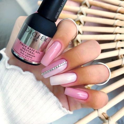 Nail Conditions, Brittle Nails, Nail Strengthener, Healthy Nails, Types Of Nails, Professional Nails, About Hair, Skin Treatments, Vitamin E