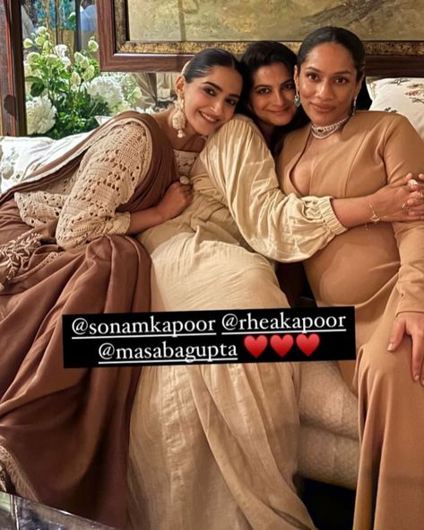 Masaba Gupta exudes pregnancy glow in her skin-coloured bodycon gown as she beams with happiness in her baby shower. Sonam Kapoor and more celebrities join. #masaba #masabagupta #pregnancy #babyshower #sonamkapoor Masaba Gupta, Bodycon Gown, Sonam Kapoor, Skin Color, Entertainment News, Beams, Baby Shower, Entertainment, Shower