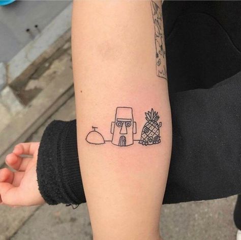 Uploaded by Dell's. Find images and videos about tattoo, tatto and bob esponja on We Heart It - the app to get lost in what you love. Spongebob Tattoo, Sibling Tattoos, Geniale Tattoos, Badass Tattoos, Best Friend Tattoos, Funny Tattoos, Tat Ideas, Friend Tattoos, Simplistic Tattoos