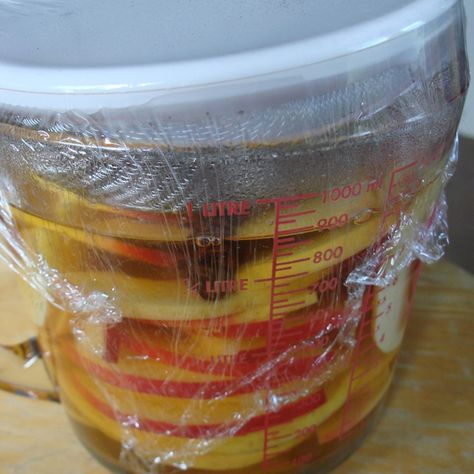 Quick Pickled Apples Pickled Apples Recipe, Apples Slices, Pickled Apples, Pickled Fruit, Dishes Recipe, Quick Pickled, Champagne Vinegar, Pickling Spice, Pork Sandwich