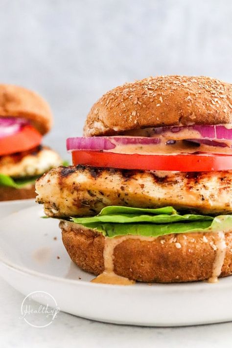 Grilled Chicken Sandwich Chicken Breast Sandwich Recipes, Healthy Chicken Sandwich Recipes, Grilled Chicken Sandwich Recipes, Chicken Breast Sandwich, Panini Recipes Chicken, Grilled Chicken Sandwich, Chicken Sandwich Recipe, Healthy Sandwich Recipes, Spicy Chicken Sandwiches