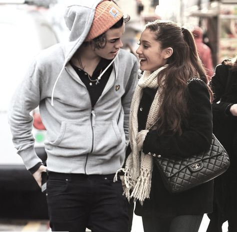 10 Reasons Ariana Grande and Harry Styles Are Perfect For Each Other Ariana Grande Boyfriend, Tv Show Couples, Ariana Grande Pictures, Lucky Man, Fifth Harmony, Little Mix, Jamie Dornan, New Girl, Ariana Grande