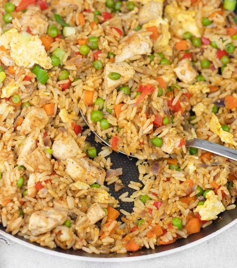 Yellow Curry Powder, Curry Fried Rice, Rice Dishes Recipes, Rice With Chicken, Fried Rice Recipe Easy, Rice Side Dish Recipes, Yellow Curry, Rice Cooker Recipes, Rice Side