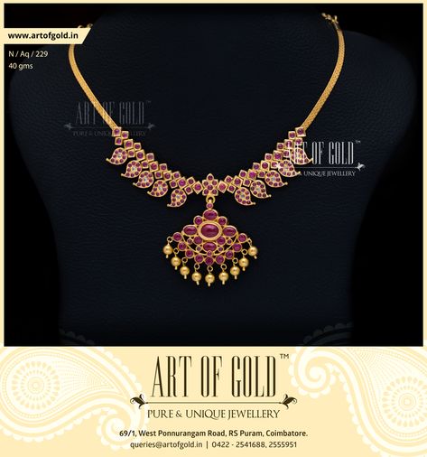 Simple #Gold #mango #necklace with kemp stones. Stone Attigai, Mango Necklace, Gold Jhumka Earrings, Gold Jewelry Simple Necklace, Gold Mangalsutra Designs, Heritage Jewellery, Gold Chain Design, Jewelry Set Design, Gold Bridal Jewellery Sets