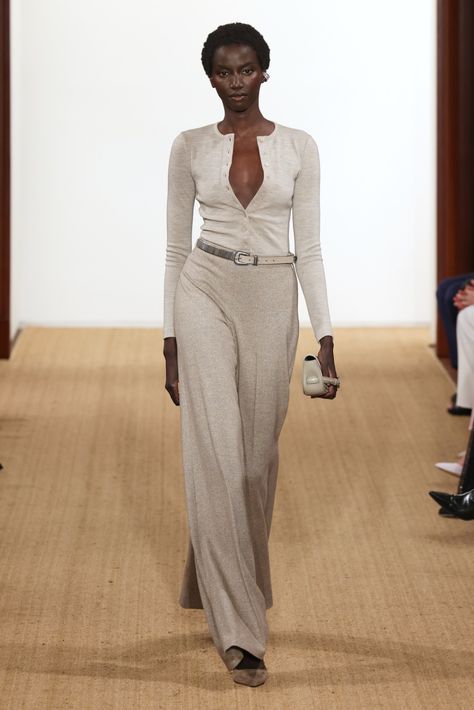 Ralph Lauren Fall 2024 Runway, Fashion Show & Collection Review [PHOTOS] Ysl Runway, Runway Fashion Outfits, Ralph Lauren Runway, Ralph Lauren Summer, 2024 Runway, Ralph Lauren 90s, Ralph Lauren Fall, Show Collection, Ralph Lauren Style