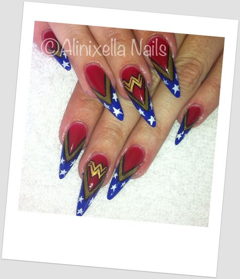 Wonder Woman Nails, Precious Nails, Witchy Nails, Fingernail Designs, 4th Of July Nails, Almond Shape Nails, Pedicure Nail Art, Fabulous Nails, Bling Nails