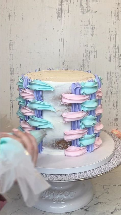 Alyssa Pierce on Reels | Billianne · Simply The Best Basket Weave Cake, Easter Basket Cake, Cake Basket, Basket Cake, Cookie Videos, Cake Decorating Videos, Cake Videos, Little Cakes, Simply The Best