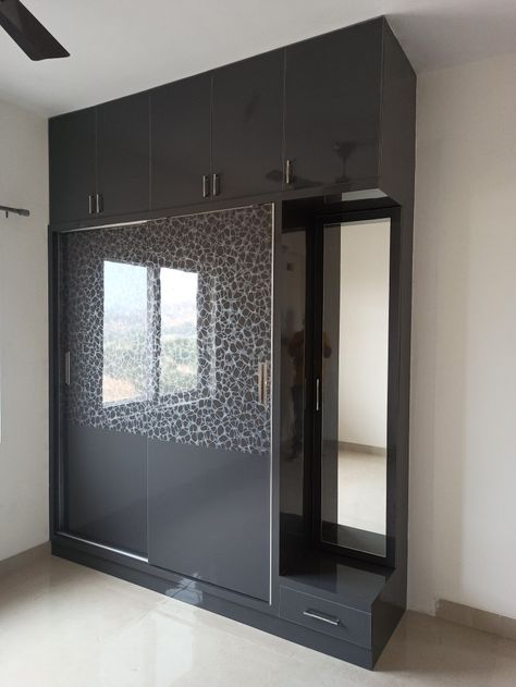 Sliding Wardrobe and Dressing Unit dressed with grey colour, the best full height mirror is very comfortable. This design suite every bedroom. Latest Wardrobe Designs, Latest Cupboard Designs, बेडरूम डिजाइन, Sliding Wardrobe Design, Modern Wardrobe Design, Cupboard Colors, Sliding Door Wardrobe Designs, Wall Wardrobe Design, Wardrobe Design Modern