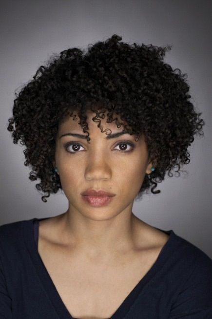 FBI Agent Astrid Farnsworth of the Fringe Division. - very underated character Jasika Nicole, Short Natural Curly Hair, Latest Short Haircuts, Naturally Curly Bob, Prison Break, Afro Hair, Natural Hair Inspiration, African American Hairstyles, American Woman