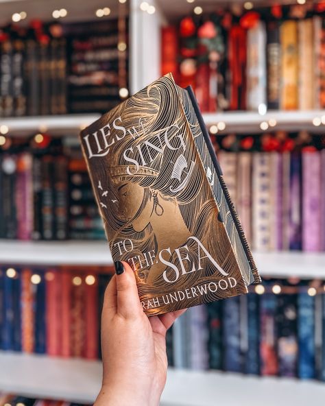 What’s your favourite kind of mythology to read about? I’m partial to Norse Mythology, but I do love books based on Greek Mythology too! Lies We Sing to the Sea by Sarah Underwood is inspired by Greek myths. I haven’t read this one just yet but the foil on that cover is stunning! #bookstagram #bookstagramuk #Bookish #booksbooksbooks #booktography #shelfie #yafantasy #adultfantasy #fantasy #fantasybooks #fantasyreader #ireadfantasy #ilovefantasy #fortheloveofreading #readmorebooks #cosy #cos... North Mythology, Dark Academia Fashion, Academia Fashion, Ya Fantasy, Love Books, Greek Myths, Book Stuff, Norse Mythology, Fantasy Books