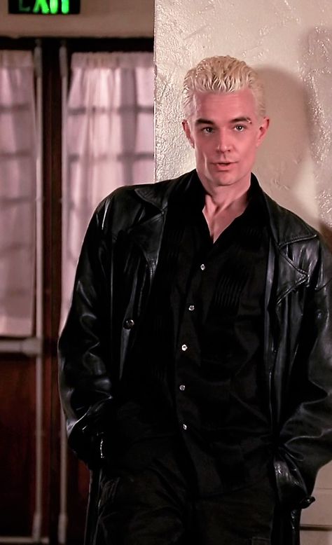 Spike Outfit Buffy, Buffy Spike Wallpaper, Spike Cosplay Buffy, James Masters, James Marsters Spike, Spike From Buffy, Btvs Spike, Spikes Fashion, Spike Buffy The Vampire Slayer