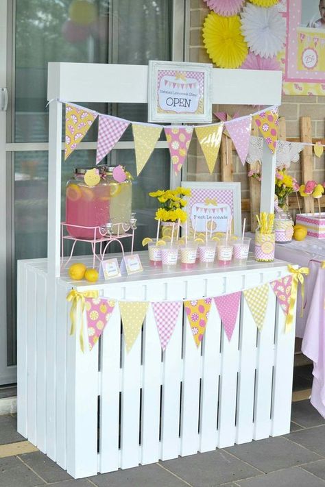 Lemonade Themed Birthday Party, First Lemonade Birthday, Pink Lemonade Party First Birthday, Lemonade Stand Baby Shower Ideas, Best Lemonade Stand Ideas, Lemonade 1st Birthday Party Girl, Girl First Birthday Party Ideas Summer, Cute Lemonade Stand Ideas, Lemonade Decorations