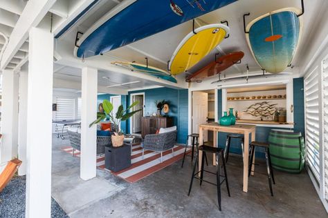 Outdoor Bar Under Beach House, Beach House Deck, Downstairs Kitchen, Beach House Patio, Beach Airbnb, Brother Vs Brother, Beach House Outdoor, Beach Cottage Design, Beach House Room