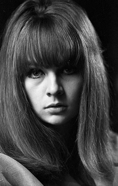 Mick Jagger Girlfriend, Chrissie Shrimpton, 1975 Fashion, 60s Icons, Jean Shrimpton, 60s Women, Marianne Faithfull, Mod Girl, Bond Girls