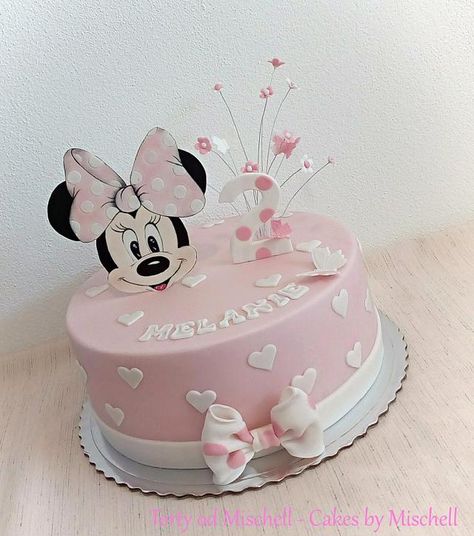 Minnie Mouse cake … with hand painted Minnie … https://www.facebook.com/TortyodMischell/ Mini Mouse Birthday Cake, Tort Hello Kitty, Γενέθλια Mickey Mouse, 4de Verjaardag, Rodjendanske Torte, Mickey Mouse Birthday Cake, Minnie Mouse First Birthday, Minnie Mouse Birthday Cakes