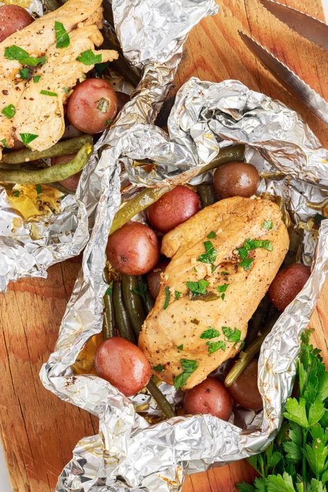 Campfire Foil Packets, Green Beans With Shallots, Chicken Foil Packets, Foil Pack Dinners, Foil Packet Dinners, Chicken Green Beans, Foil Pack Meals, Foil Packet Meals, Foil Packet