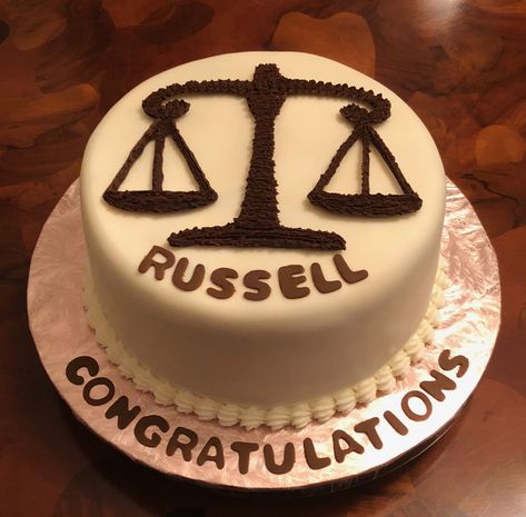 Lawyer cake Lawyer Cake, Cakes Without Fondant, Baby Boy Birthday Cake, Rectangle Cake, School Cake, Frozen Birthday Cake, Mini Cakes Birthday, Creative Birthday Cakes, Deli Food