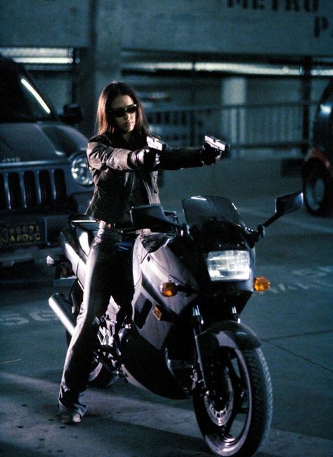 Mercenary Garage: Dark Angel Dark Angel, Jessica Alba, A Woman, Angel, Black