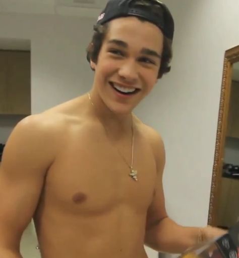 AUSTIN MAHONE / SINGER ! Austin Mahone 2014, Tech Magazine, Shirtless Guys, I Love Justin Bieber, Austin Mahone, Love Justin Bieber, Male Photography, April 4, Gorgeous Eyes