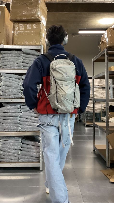 Men Backpack Aesthetic, Backpack Aesthetic Men, Backpack Project, Backpack Aesthetic, Edc Gadgets, Aesthetic Backpack, Backpack Outfit, Casual Indian Fashion, Outfits Streetwear