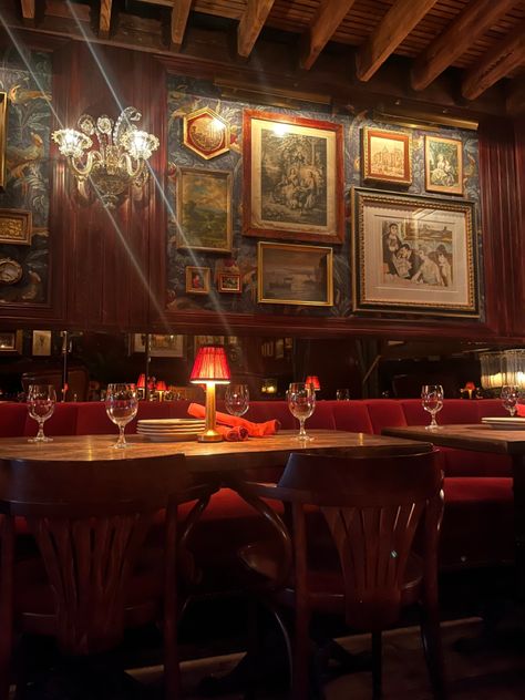 Old Italian Aesthetic, Jazz Restaurant, Sonny Corleone, Chicago Aesthetic, Italian Bar, Italian Aesthetic, Jazz Bar, Jazz Club, Red Walls