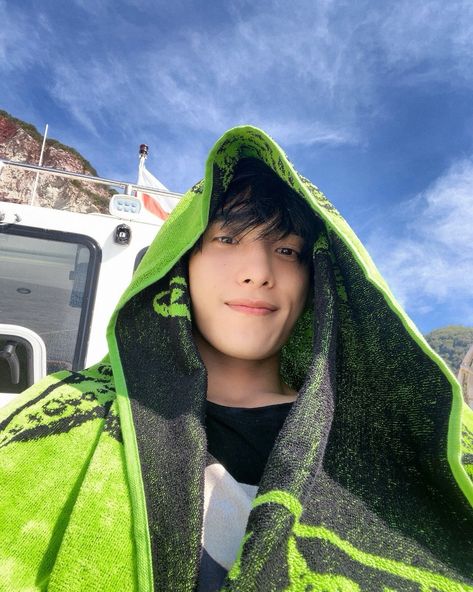 svt contents on X: "[#WEVERSE POST] 240217 DK #도겸 ⚔️: last [set of] photos from nana tour are released, it's really a good bye now.. see you on nana tour season 2 🩷🩵 https://t.co/1rJhBjFKuM" / X Dk Selca, Seventeen Selca, Dk Weverse, Kpop Weverse, Nana Tour, Dokyeom Seventeen, Tour Pictures, Seventeen Dokyeom, Seventeen Lee Seokmin