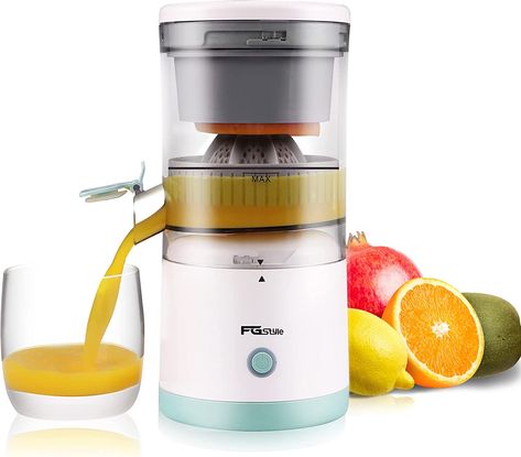 #juicer #lemonjuice #citrussqueeze Breville Juicer, Fruit Machine, Lemon Juicer, Citrus Squeezer, Fruit Juicer, Lemon Squeezer, Electric Juicer, Kitchen Gadgets Unique, Citrus Juicer