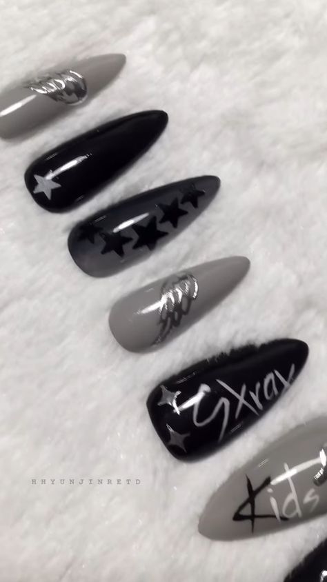 Kpop Themed Nails, K Pop Nails Skz, Stray Kids Nails Inspired, Uñas Stray Kids, Skz Nails Idea, Stray Kids Inspired Nails, Stray Kids Nail Art, Seventeen Nails, Skz Nail