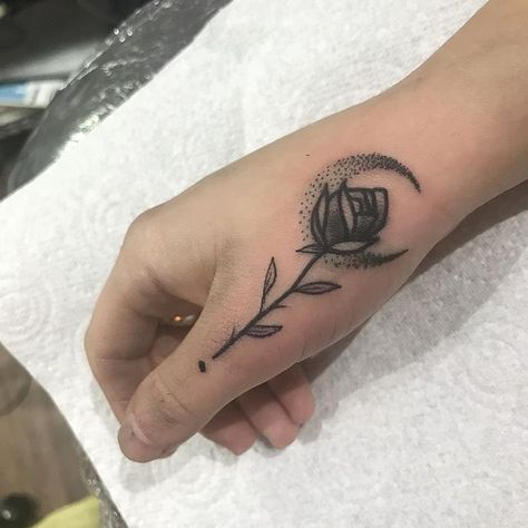 Nice little rose on @shannonmooreexx thumb🌹 Above Thumb Tattoo, Thumb Wrist Tattoo, Rose Tattoo On Thumb, Thumb Tattoos For Women Unique, Small Thumb Tattoos For Women, Flower Thumb Tattoo, Rose Thumb Tattoo, Thumb Tattoos For Women, Rose Tattoo On Hand