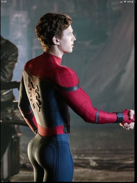 Tom Holland As Spiderman, Tom Holland Abs, Muscle Morph, Infinity Saga, Marvel Infinity, Spider Man Far From Home, Tom Holland Imagines, Spiderman Cosplay, Lycra Men