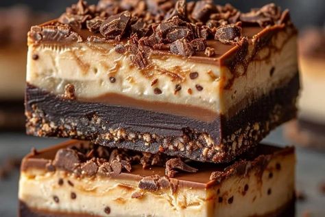 No-Bake Buckeye Cheesecake Bars - recipestasteful Buckeye Cheesecake Bars, Cheesecake Bars Recipes, Buckeye Cheesecake, Cheesecake Bar, Chocolate Creations, Cheesecake Bar Recipes, Chocolate Graham Crackers, Chocolate And Peanut Butter, Cheesecake Desserts