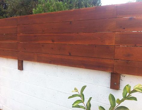 Block Wall Privacy Screen Extension Privacy Screen Ideas, Wall Extension, Fence Landscaping Border Backyard Ideas, Diy Privacy Screen, Diy Outdoor Seating, Wood Privacy Fence, Cinder Block Walls, Fence Toppers, Pavers Backyard