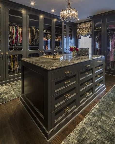 Large Walk In Closet, Contemporary Closet, Closet Island, Black Closet, Walking Closet, Dream Closet Design, Walk In Closet Design, Bedroom Design Inspiration, Luxury Closets Design