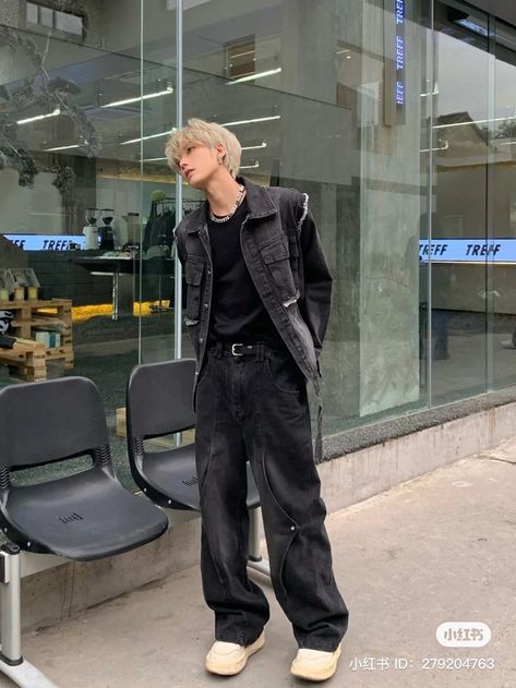 Dior Male Fashion, Douyin Male Outfit, Douyin Male Fashion, Male Outfits Streetwear, Asian Male Fashion Street Style, Male Y2k Outfits, Korean Street Fashion Men, Asian Streetwear, Guys Fits