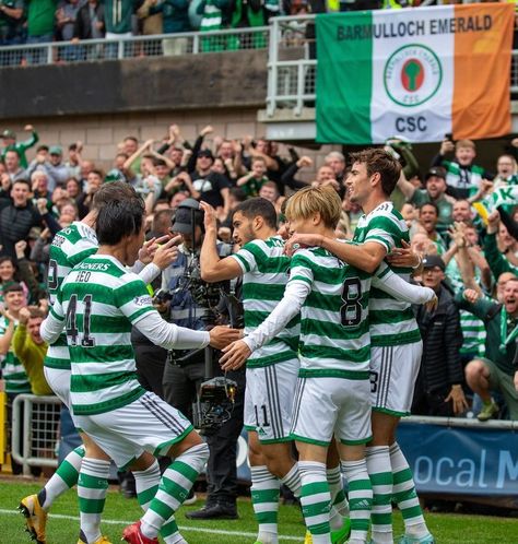 Celtic Team, Celtic Ireland, St Mirren, Glasgow Green, Dundee United, Glasgow Celtic, Action Images, Premier League Football, Celtic Fc