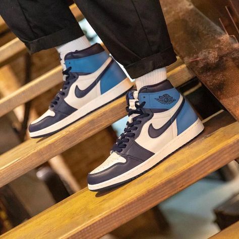 Jordan 1 Retro High Obsidian, Air Jordan 1 Obsidian, Shoes For Women Sneakers, Womens Fall Fashion, Jordans Sneakers Outfit, Jordan 1 Obsidian, Unc University, Jordan 1 Outfit, Blue Basketball Shoes