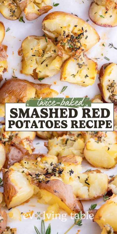 Level up your side dish game in taste AND texture with this easy Smashed Red Potatoes recipe! A two-part cooking process of boiling and then roasting the potatoes gives them the BEST crispy bite. Boiled Potatoes Recipes, Boiled Red Potato Recipes, Small Red Potato Recipes, Red Skin Potato Recipes, Smashed Baby Red Potatoes, Baby Red Potato Recipes, Red Smashed Potatoes, Red Potatoes Baked, Red Potatoes Roasted