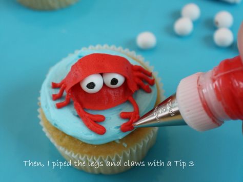 Beach Cupcakes-Tutorial on how to make a darling crab cupcake Crab Cupcakes, Beach Cupcakes, Fishing Cupcakes, Crab Feast, Trendy Stuff, Cupcake Tutorial, Cupcake Designs, Beach Birthday, Fondant Cupcakes