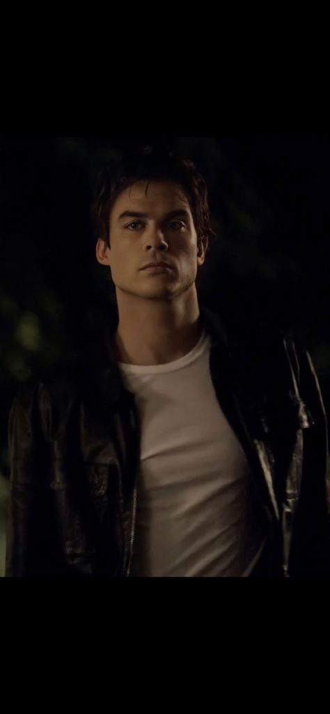 Damon Salvatore Hot Wallpapers, Damon Salvatore Full Body Pic, Angry Mood Aesthetic, Damon Salvatore Cute, Damon Salvatore Fanart, Demon Vampire Diaries, Damon Salvatore Outfits, Damon Salvatore Hot Pics, Damon Salvatore Actor