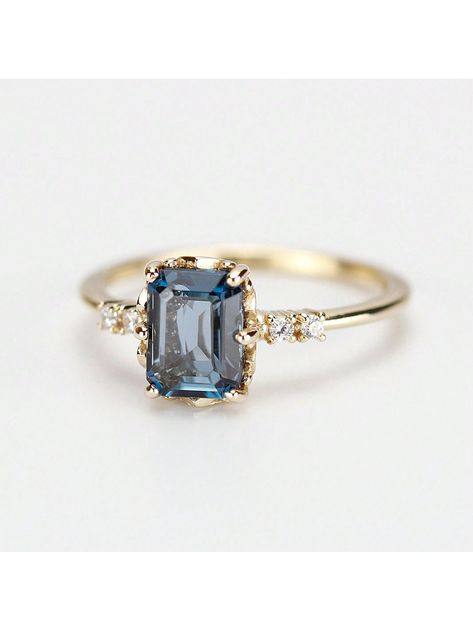 Simple Sapphire Jewelry, Diamond Cut Engagement Ring, Blue Engagement Ring, Sapphire Engagement Ring, Engagement Ring Cuts, Pretty Rings, Sapphire Jewelry, Sapphire Engagement, Engagement Rings Sapphire