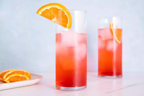 Campari Soda, Campari Cocktails, Easy Mixed Drinks, Campari And Soda, Homemade Liquor, Tonic Recipe, Orange Drinks, Cocktail Bitters, Sour Cocktail