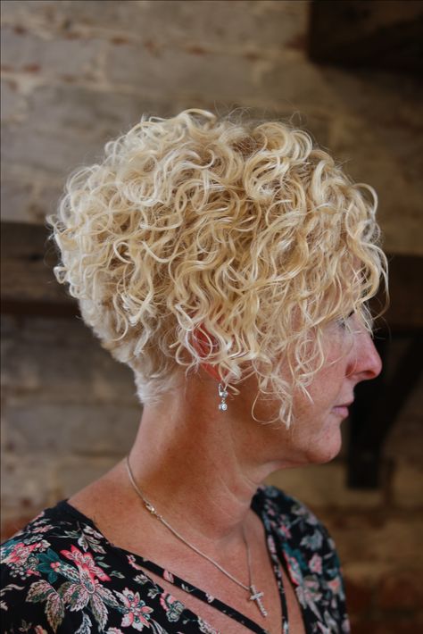 Curly Pixie Hairstyles Over 50, Short Permed Hairstyles, Pixie Cut Curly Hair, Short Curly Bob Hairstyles, Short Permed Hair, Short Curly Hairstyles For Women, Short Natural Curly Hair, Curly Pixie Hairstyles, Curly Pixie Haircuts