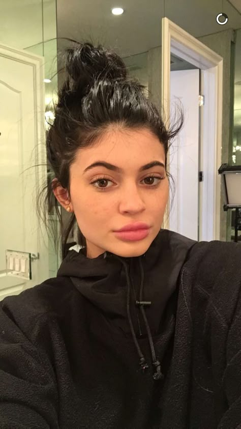 Kylie Snap, Kylie Jenner Snapchat, Kily Jenner, Kylie Jenner Photoshoot, Kylie Jenner Selfies, Jenner Girls, Mekap Mata, 20 Makeup, Estilo Kylie Jenner