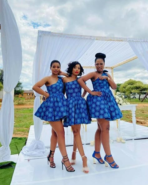 Setswana Traditional Dresses For Kids, Roora Squad Outfits Zimbabwe, African Dresses For Teenagers, Setswana Traditional Attire, Lobola Outfits Bridesmaids, Setswana Traditional Dresses, Tswana Wedding, African Bride Dress, Sesotho Traditional Dresses