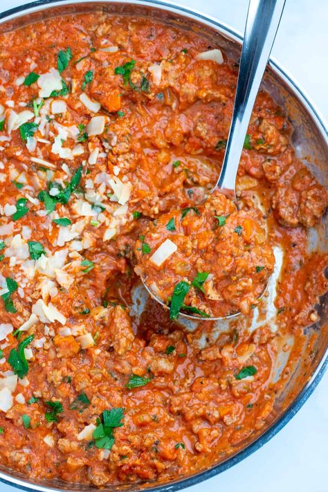 Ground Turkey Spaghetti, Turkey Sauce, Turkey Spaghetti, Ground Turkey Pasta, Turkey Bolognese, Gluten Free Turkey, Turkey Pasta, Red Sauce Pasta, Bolognese Recipe