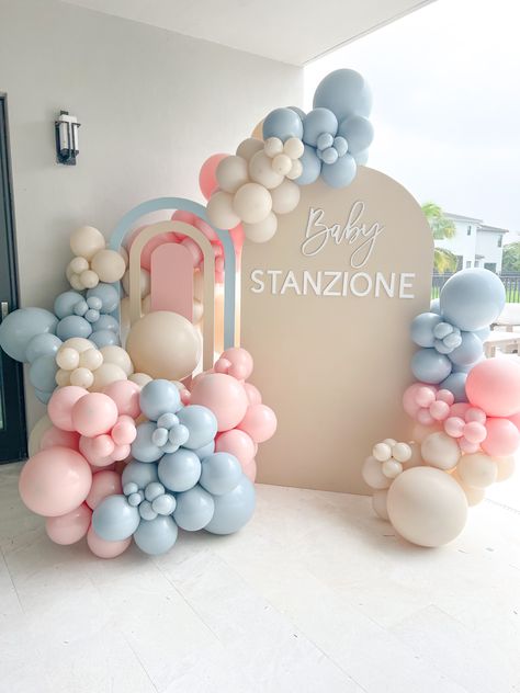 Gender reveal, gender reveal backdrop, gender reveal ideas, gender reveal balloons, Gender Reveal Balloons Decorations, Unique Gender Reveals, Boho Gender Reveal Party, Backdrop Gender Reveal, Balloon Styling, Boho Gender Reveal, Reveal Ideas Gender, Unique Gender Reveal Party Ideas, Gender Reveal Backdrop