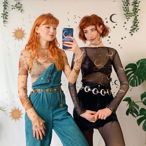 ☼  MAIBEE  ☼ on Instagram: “Forever giving that Sun & Moon energy 🌞🌛🌞🌛🌞” Sun Belt, Festival Mode, Harajuku Punk, Silver Pants, Fest Outfits, Diy Kostüm, Stil Inspiration, Waist Chain, Mesh Long Sleeve