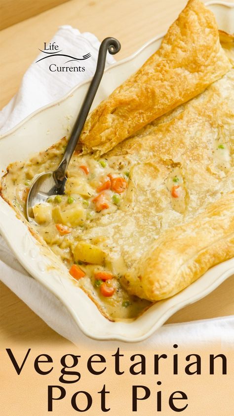 Vegetarian Pot Pie Recipe, Vegetable Pot Pie, Vegetable Meals, Vegetarian Pie, Veggie Pot Pie, Vegetarian Pot Pie, Vegetable Pot Pies, Bunny Food, Vegetarian Chicken