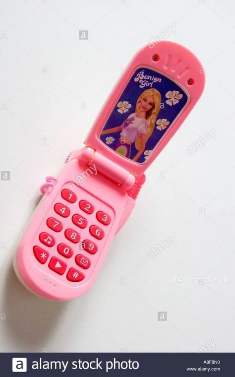 Barbie Phone Toy, Toy Cellphone, Barbie Phone, 2000 Toys, Toy Iphone, Old Barbie Dolls, Play Phone, Princess Phone, Barbie Camper